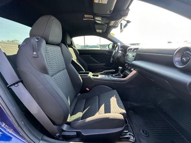 Used 2022 Toyota GR86 w/ ALL Weather Mat Package (TMS) RWD image 28