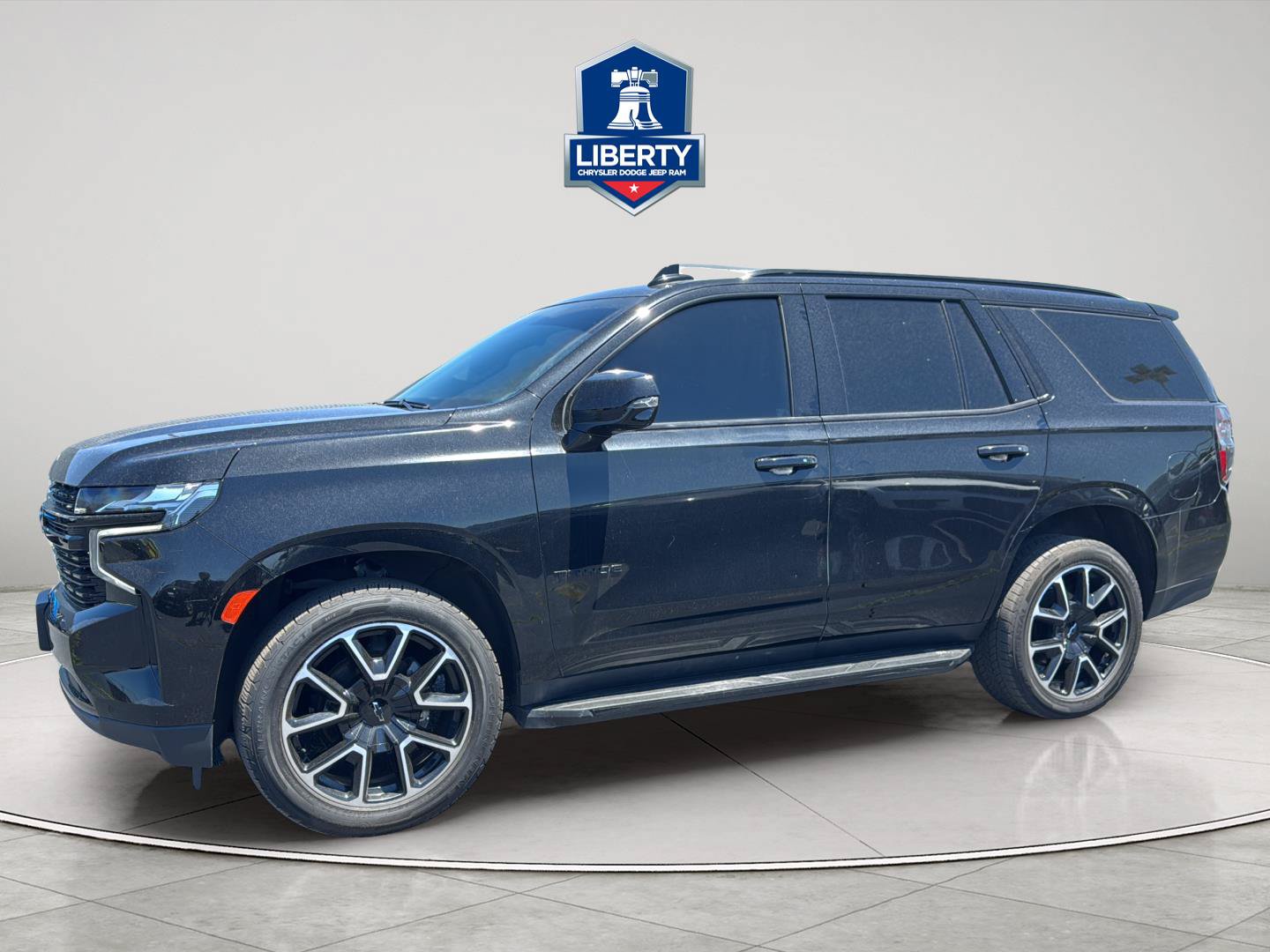 Used 2023 Chevrolet Tahoe RST w/ Luxury Package AWD/4WD image 4
