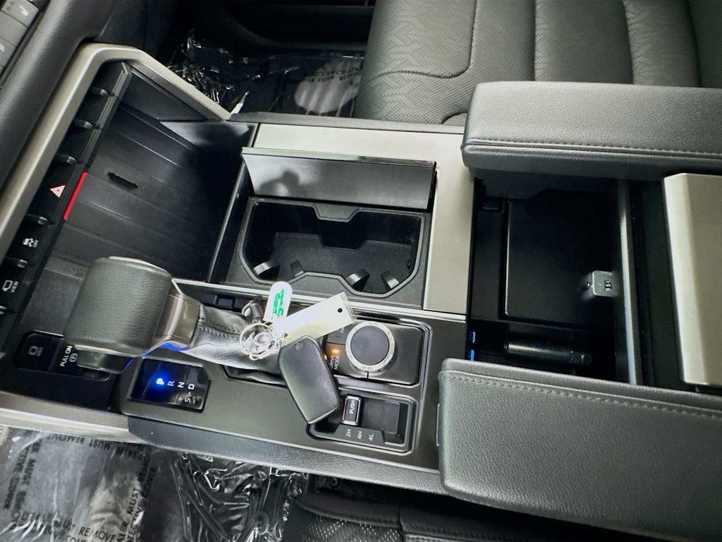 Used 2023 Toyota Sequoia SR5 w/ SR5 Premium Package image 18