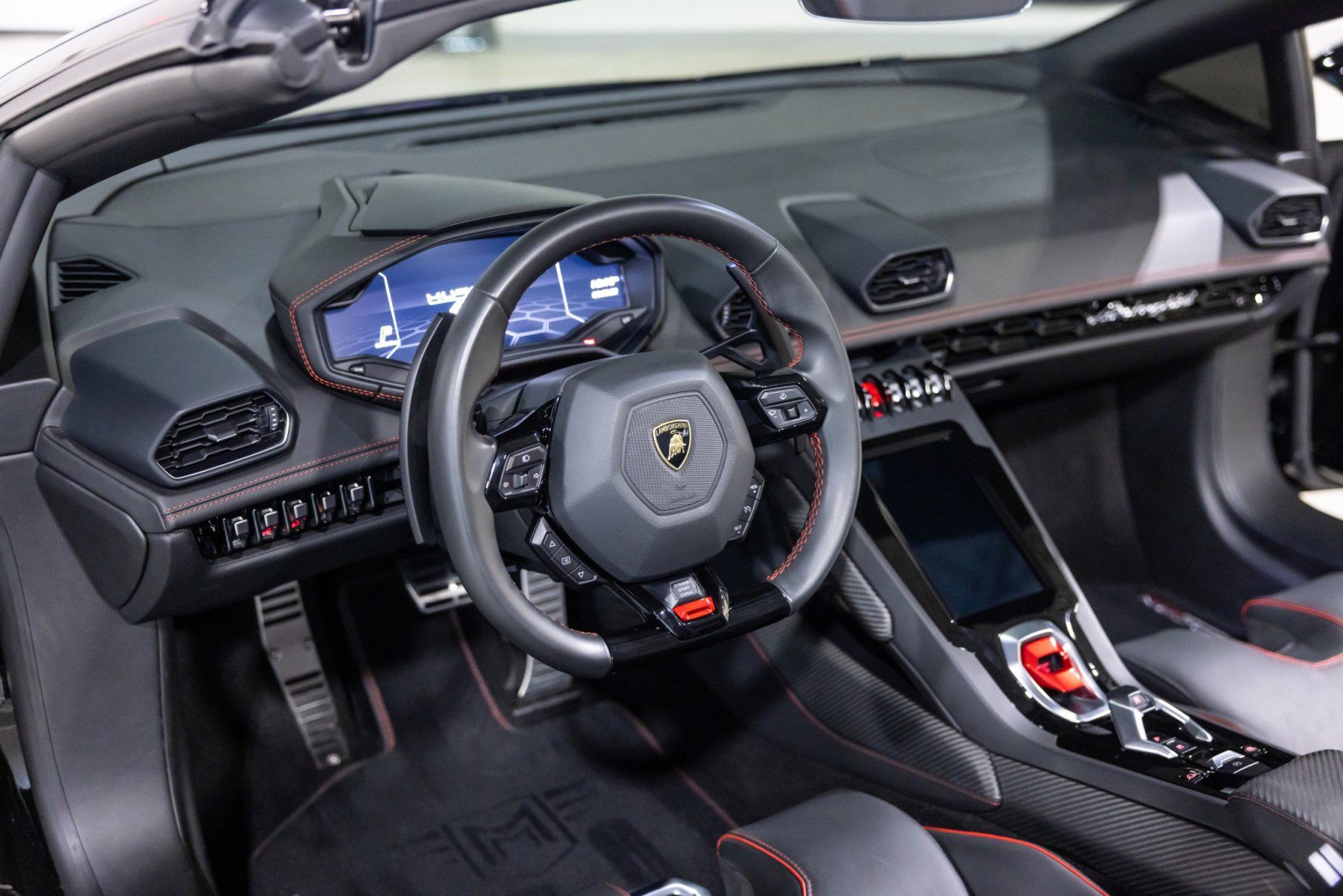 Used 2020 Lamborghini Huracan EVO image 36