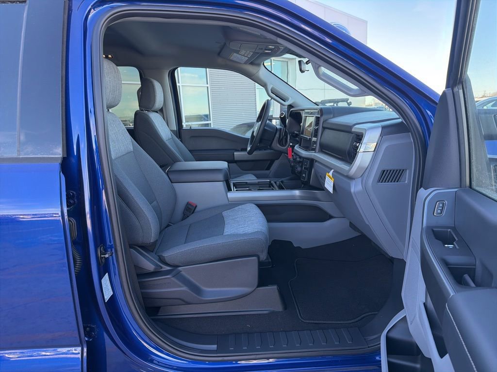 New 2026 Ford F350 XLT w/ FX4 Off-Road Package image 25