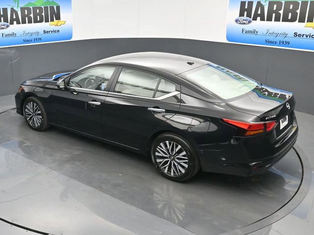 Used 2025 Nissan Altima 2.5 SV FWD image 23