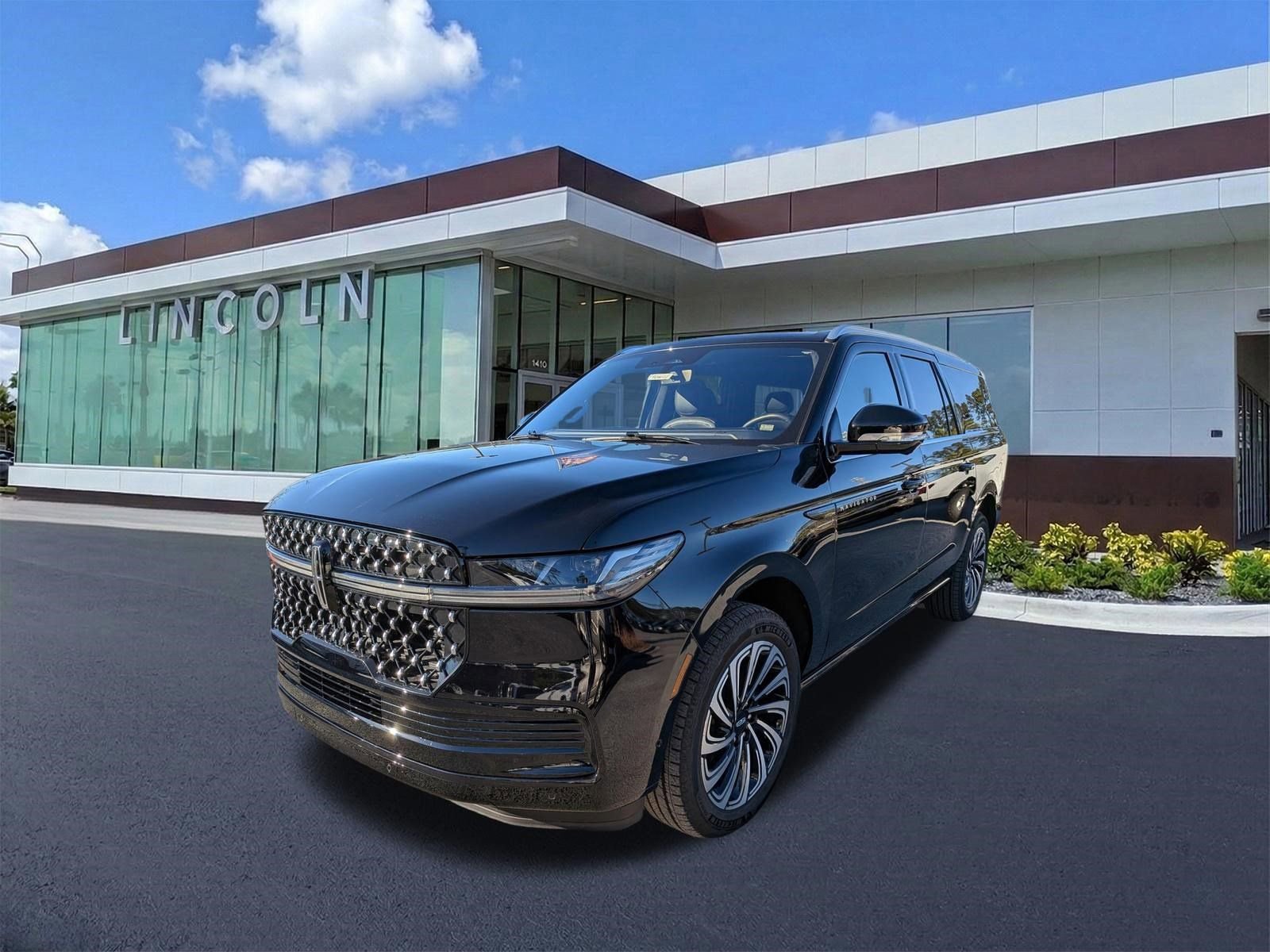 Certified 2025 Lincoln Navigator L Black Label image 9