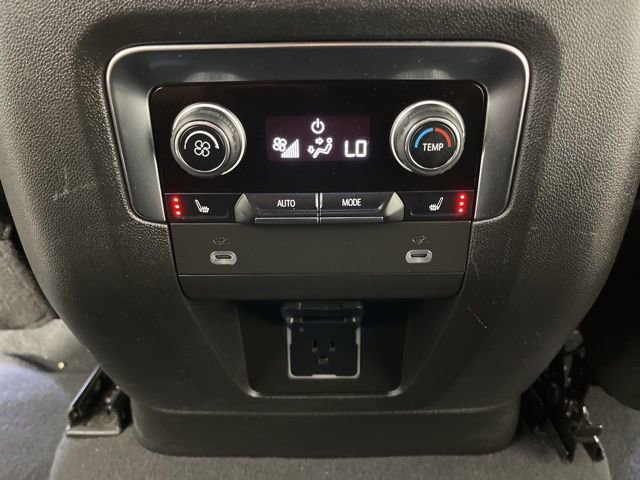 Used 2023 Chevrolet Suburban Premier image 46