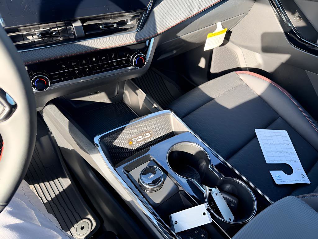 New 2026 Chevrolet Equinox RS w/ LPO, Floor Liner Package image 19