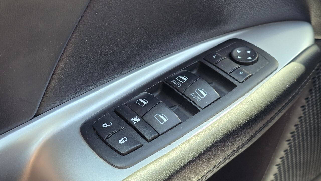 Used 2014 Dodge Journey SXT FWD image 24