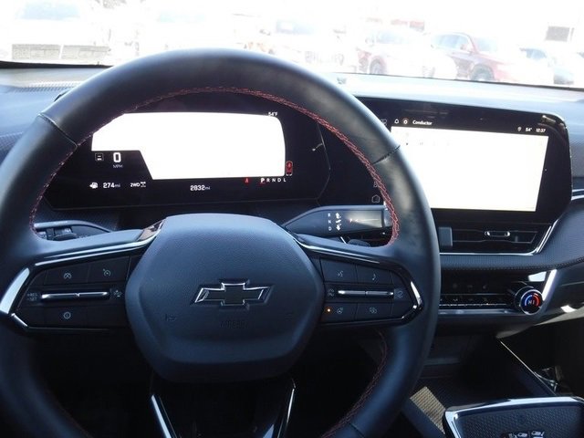 Used 2025 Chevrolet Equinox RS image 3