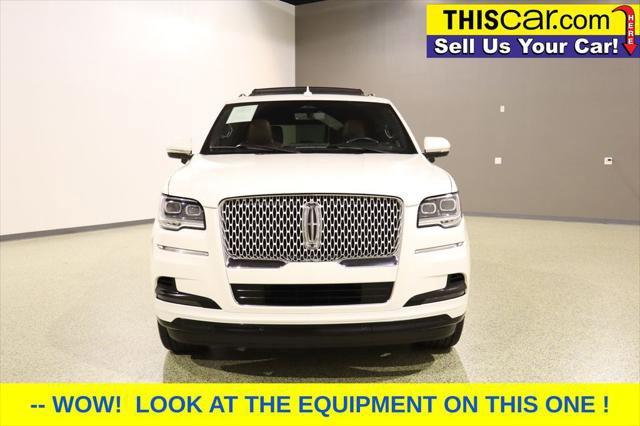 Used 2022 Lincoln Navigator Reserve image 2