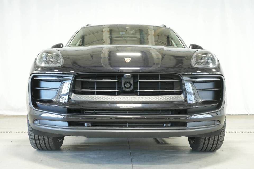 New 2026 Porsche Macan AWD/4WD image 11