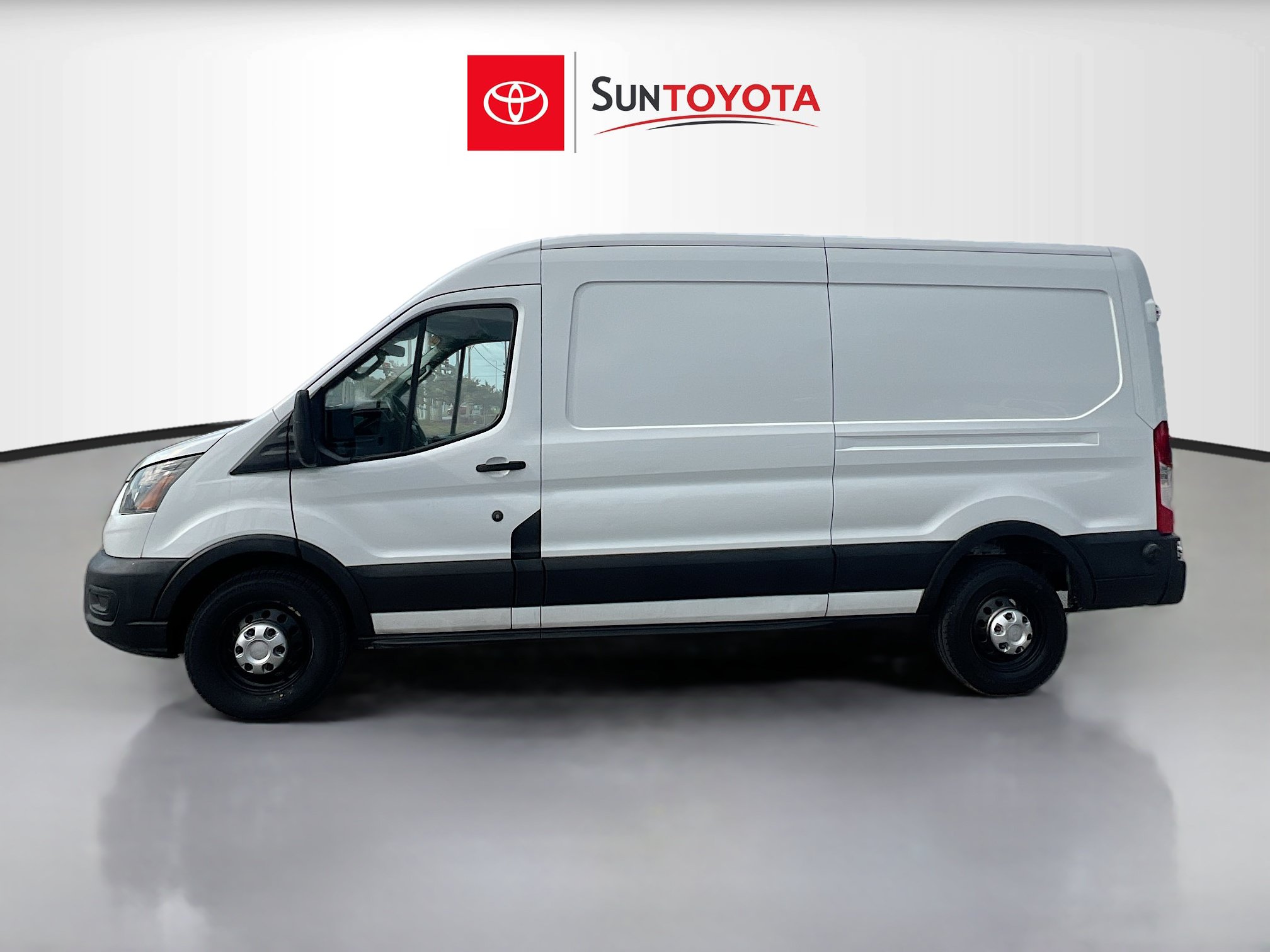 Used 2020 Ford Transit 250 Medium Roof AWD w/ Interior Upgrade Package image 7