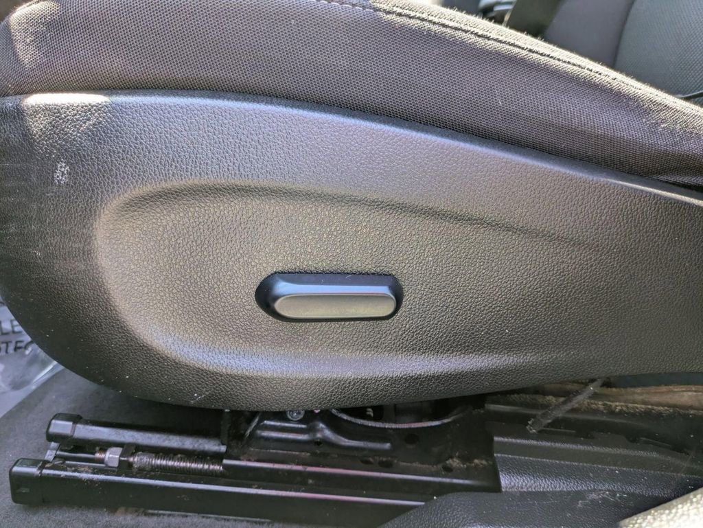 Used 2013 Chevrolet Cruze LT FWD image 12