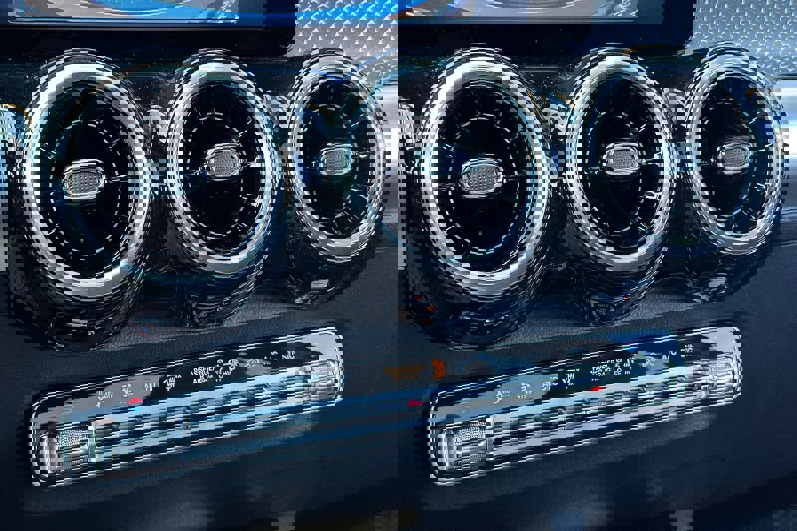 New 2026 Mercedes-Benz GLB 250 image 19