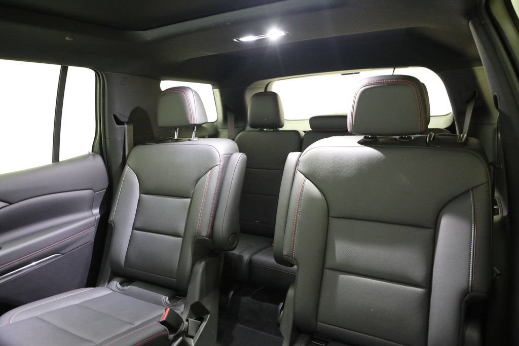 Used 2024 Chevrolet Traverse Z71 w/ Enhanced Driving Package AWD/4WD image 14