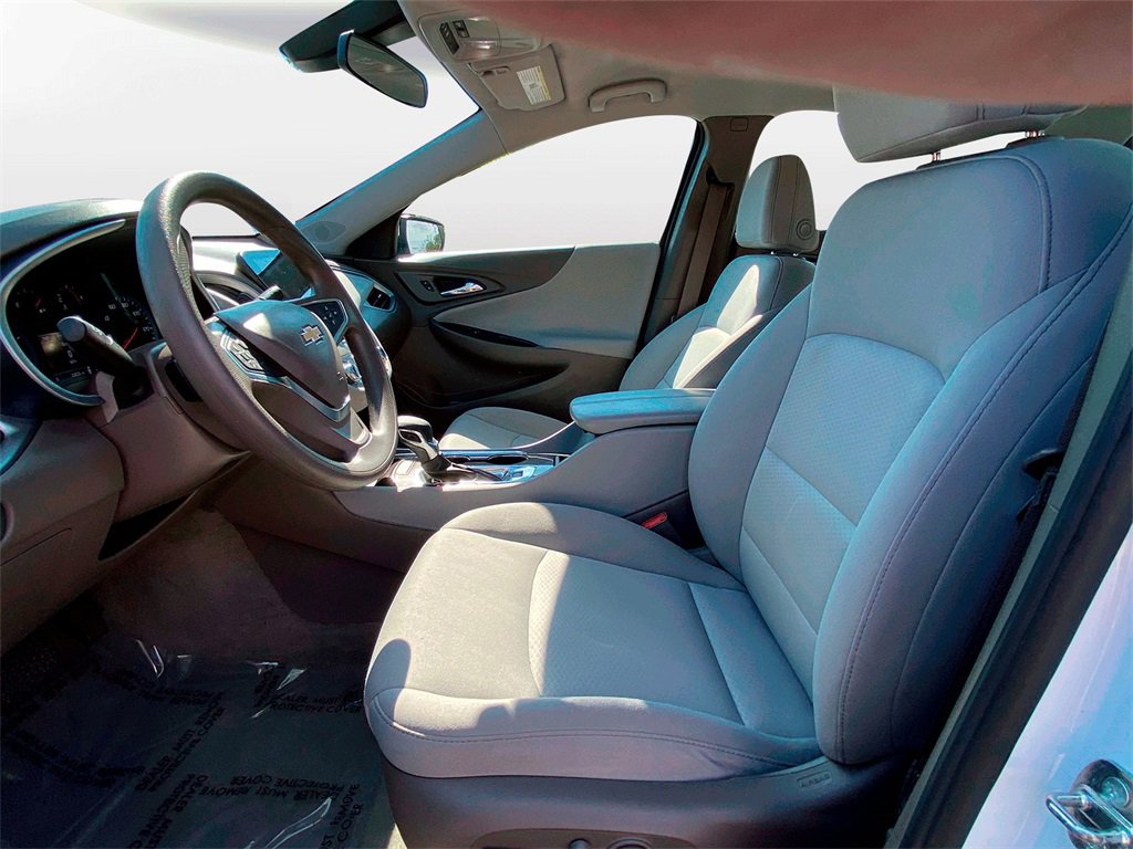Used 2022 Chevrolet Malibu LT image 17