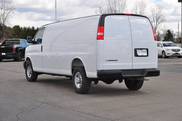 Used 2025 Chevrolet Express 2500 Extended w/ Driver Convenience Package image 5