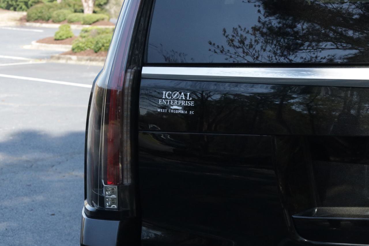 Used 2016 Cadillac Escalade Luxury image 24