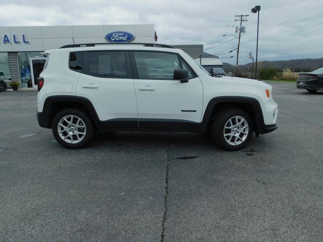 Used 2023 Jeep Renegade Latitude w/ Premium Group image 10