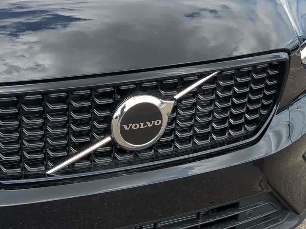 New 2026 Volvo XC40 B5 Core w/ Protection Package Premier AWD/4WD image 11