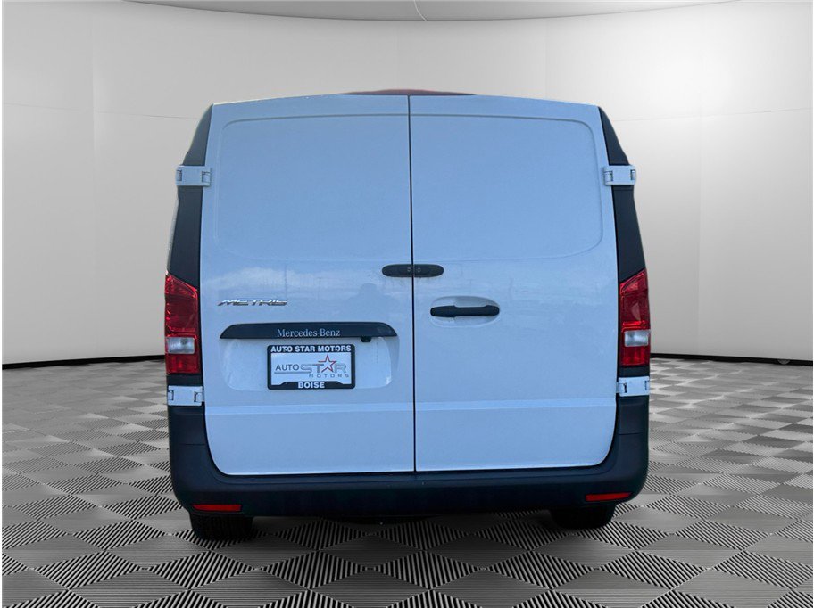 Used 2023 Mercedes-Benz Metris image 4