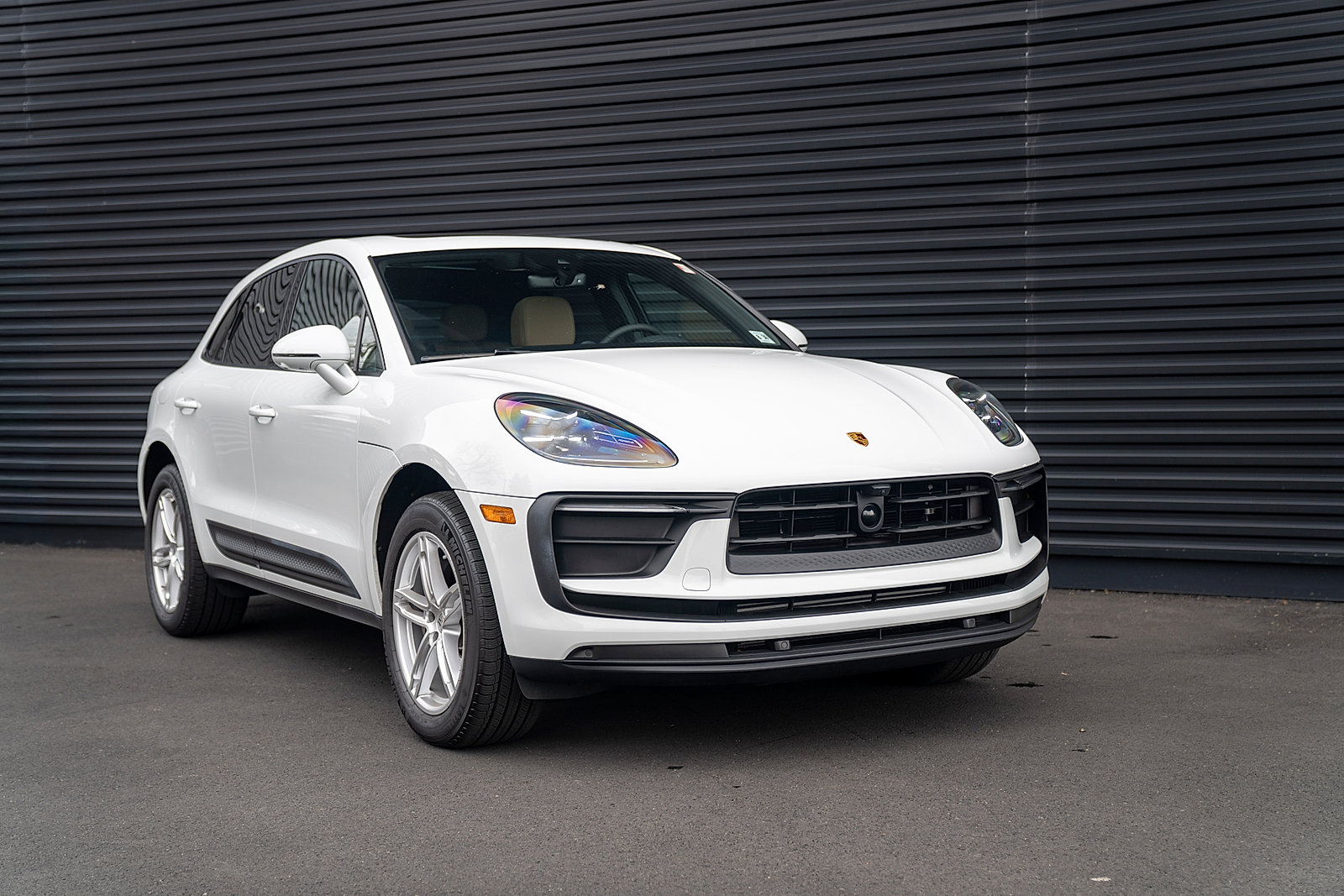 Certified 2026 Porsche Macan AWD/4WD image 27