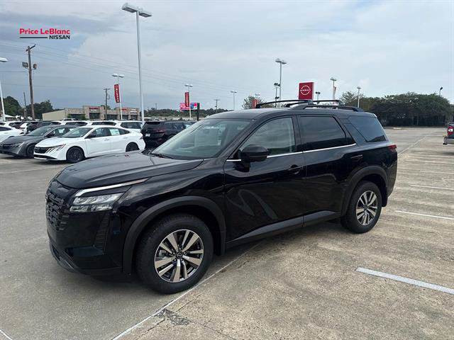 New 2026 Nissan Pathfinder SL FWD image 3