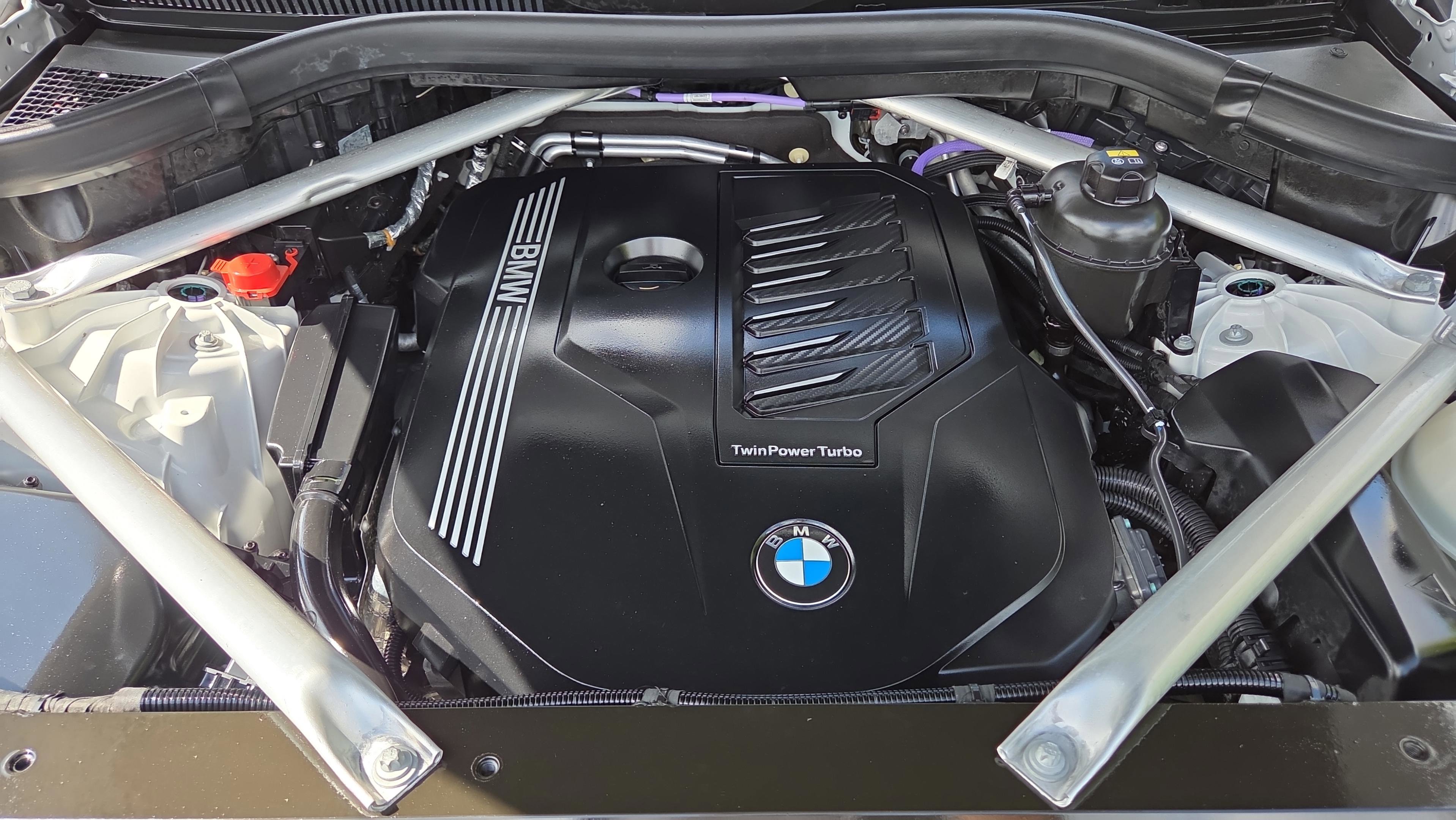 Used 2021 BMW X5 xDrive40i w/ M Sport Package image 25