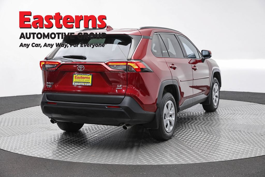 Used 2021 Toyota RAV4 LE AWD/4WD image 7