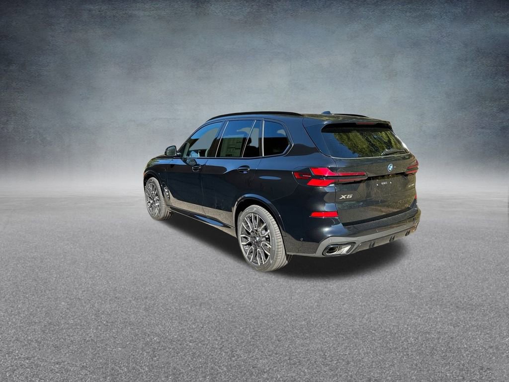Used 2026 BMW X5 xDrive50e w/ M Sport Package image 7