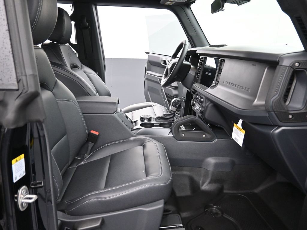 New 2025 Ford Bronco Badlands image 16