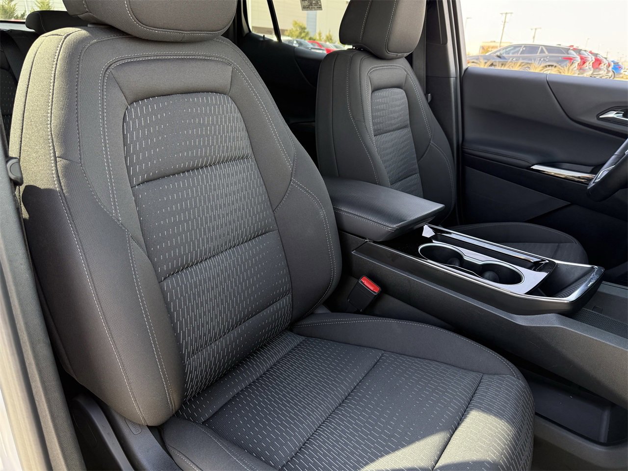 Used 2025 Chevrolet Equinox LT image 25