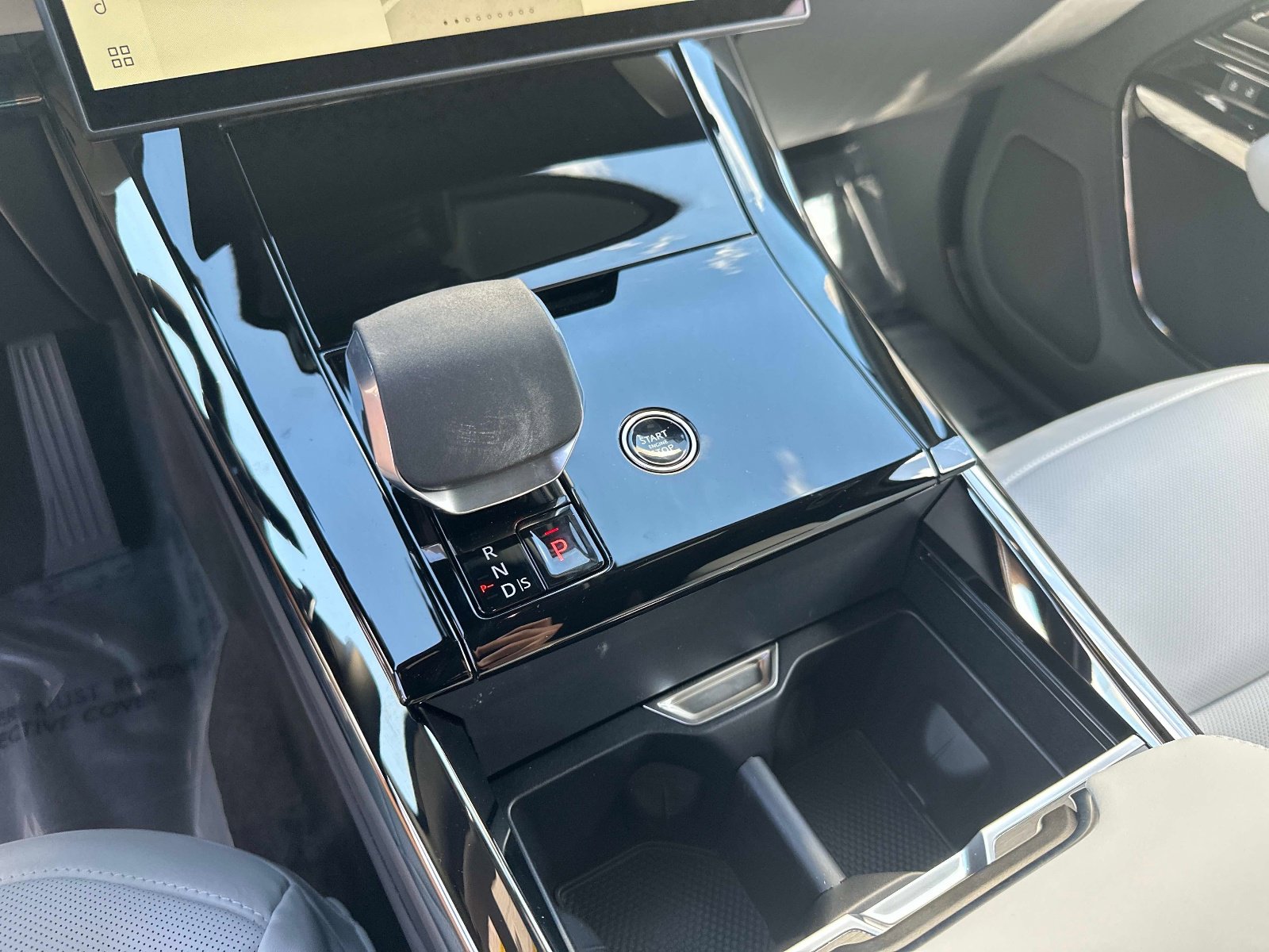 New 2026 Land Rover Range Rover Sport SE image 24