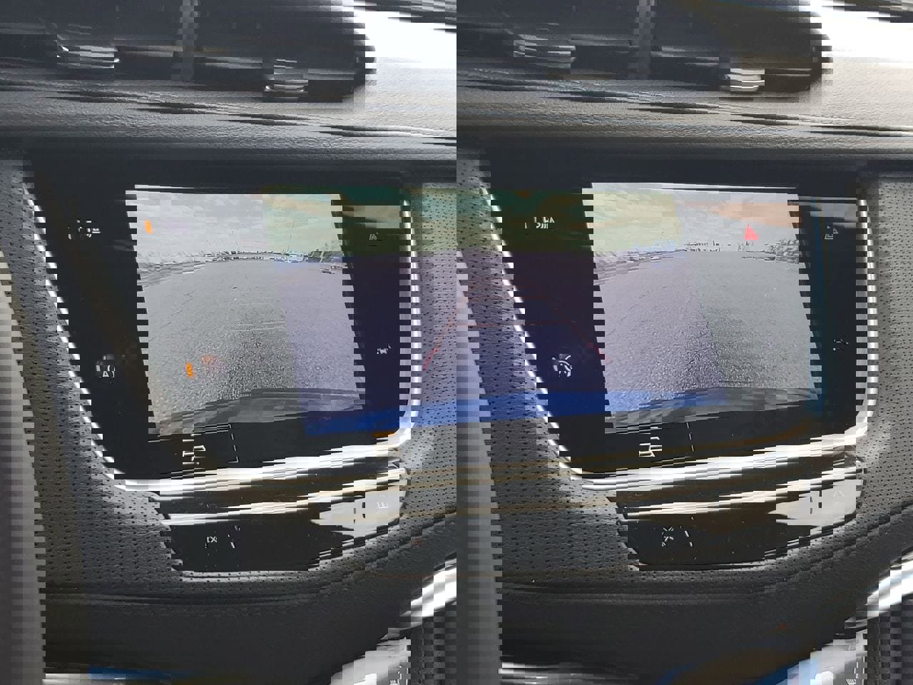 New 2025 Cadillac XT6 Luxury image 49