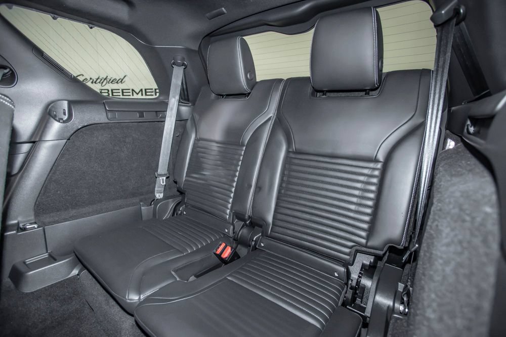 Used 2023 Land Rover Discovery HSE R-Dynamic AWD/4WD image 16
