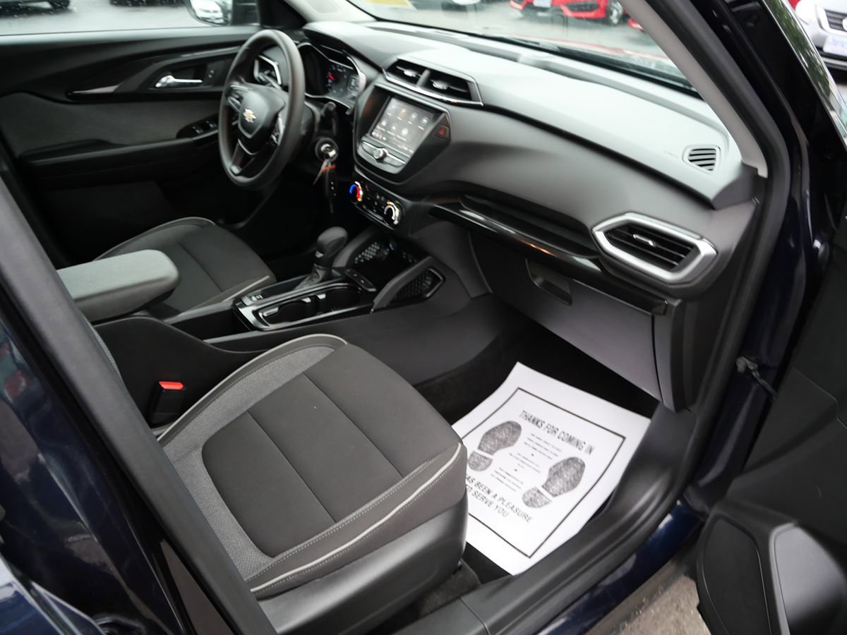 Used 2021 Chevrolet TrailBlazer LS FWD image 24
