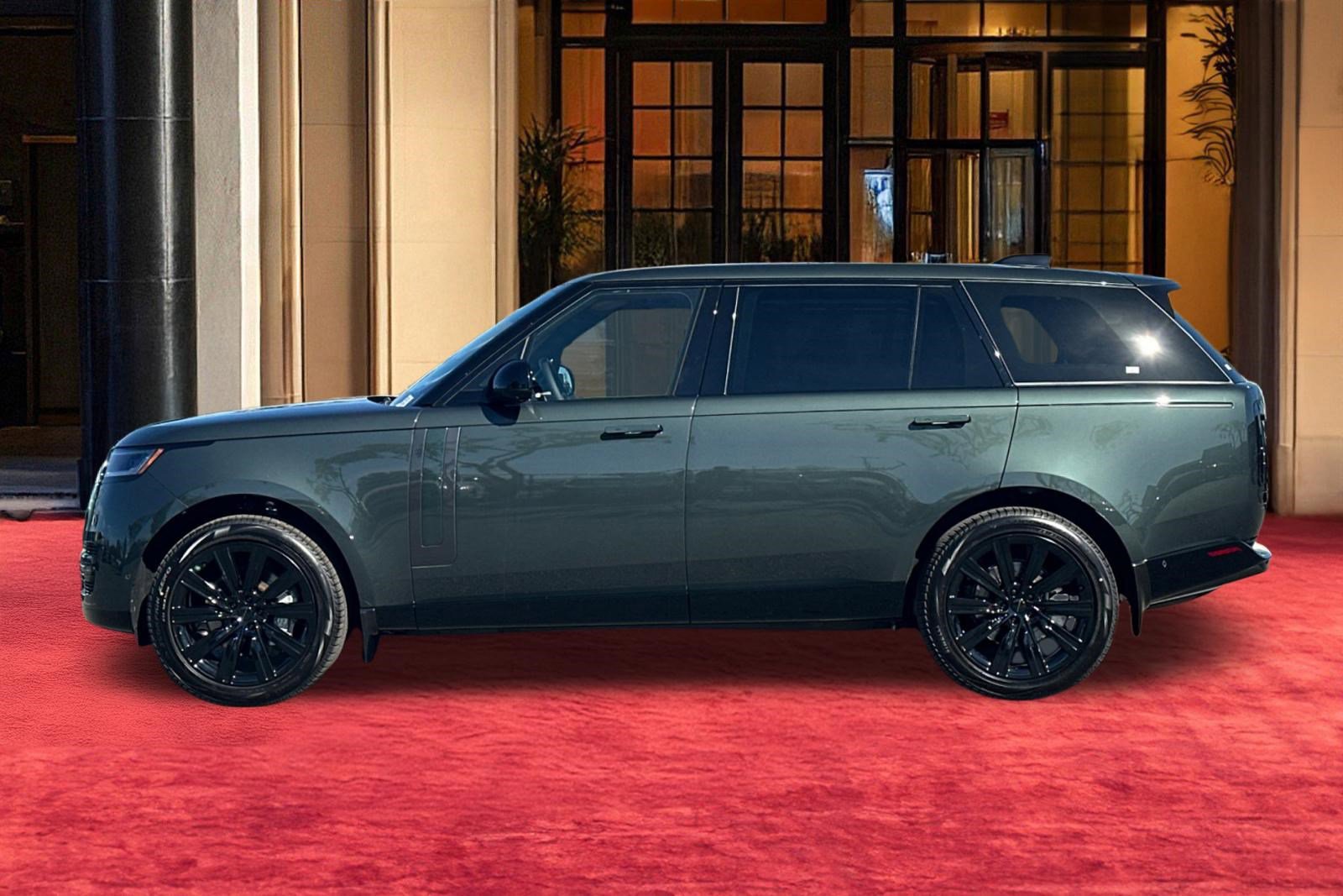 New 2026 Land Rover Range Rover Long Wheelbase SE image 3