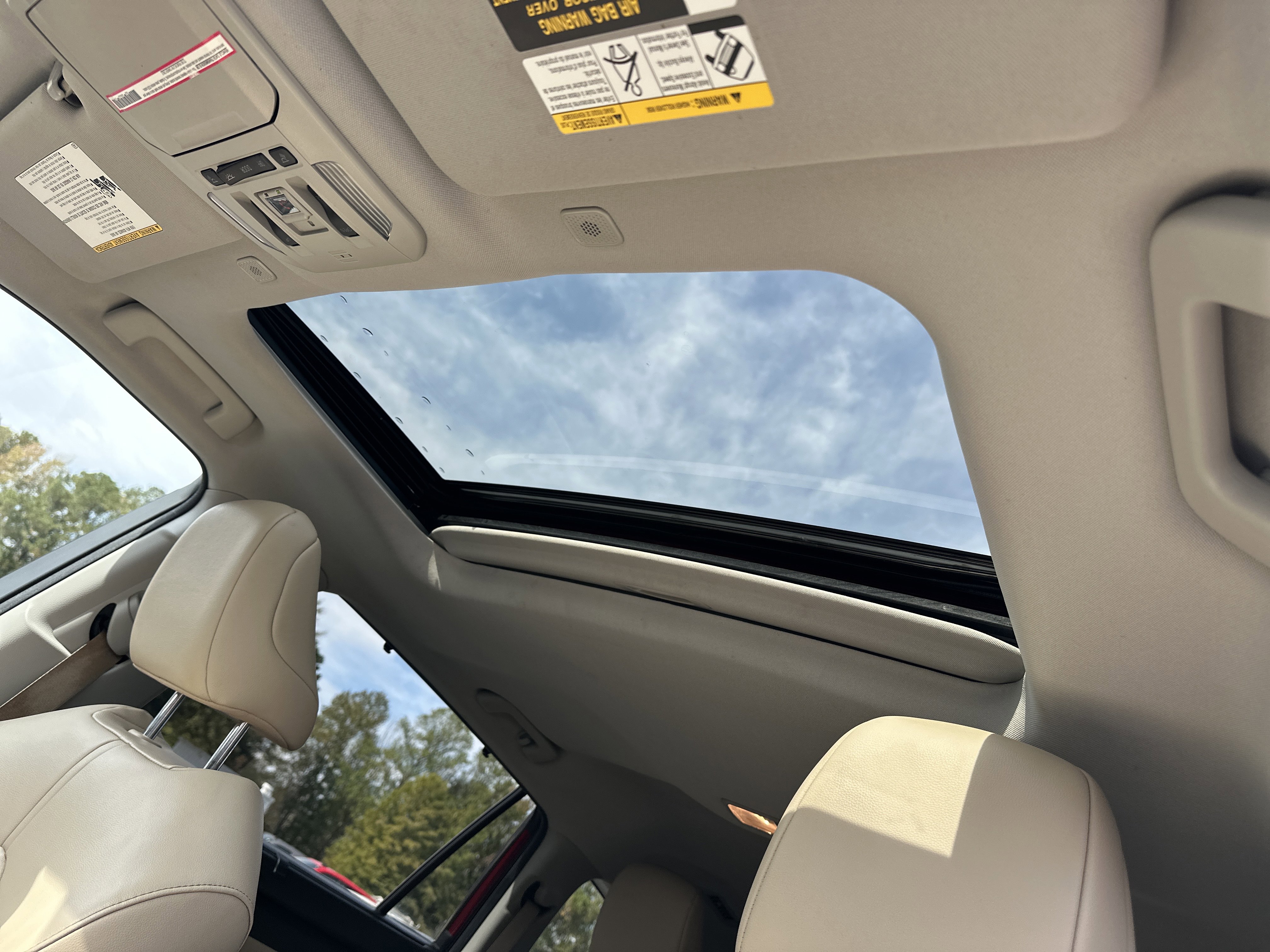 Used 2023 Toyota Highlander XLE image 33