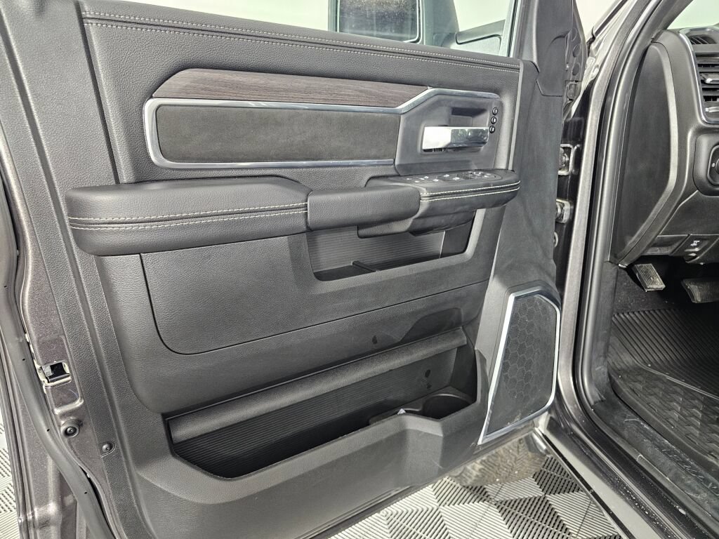 New 2026 RAM 3500 Laramie w/ Night Edition AWD/4WD image 20