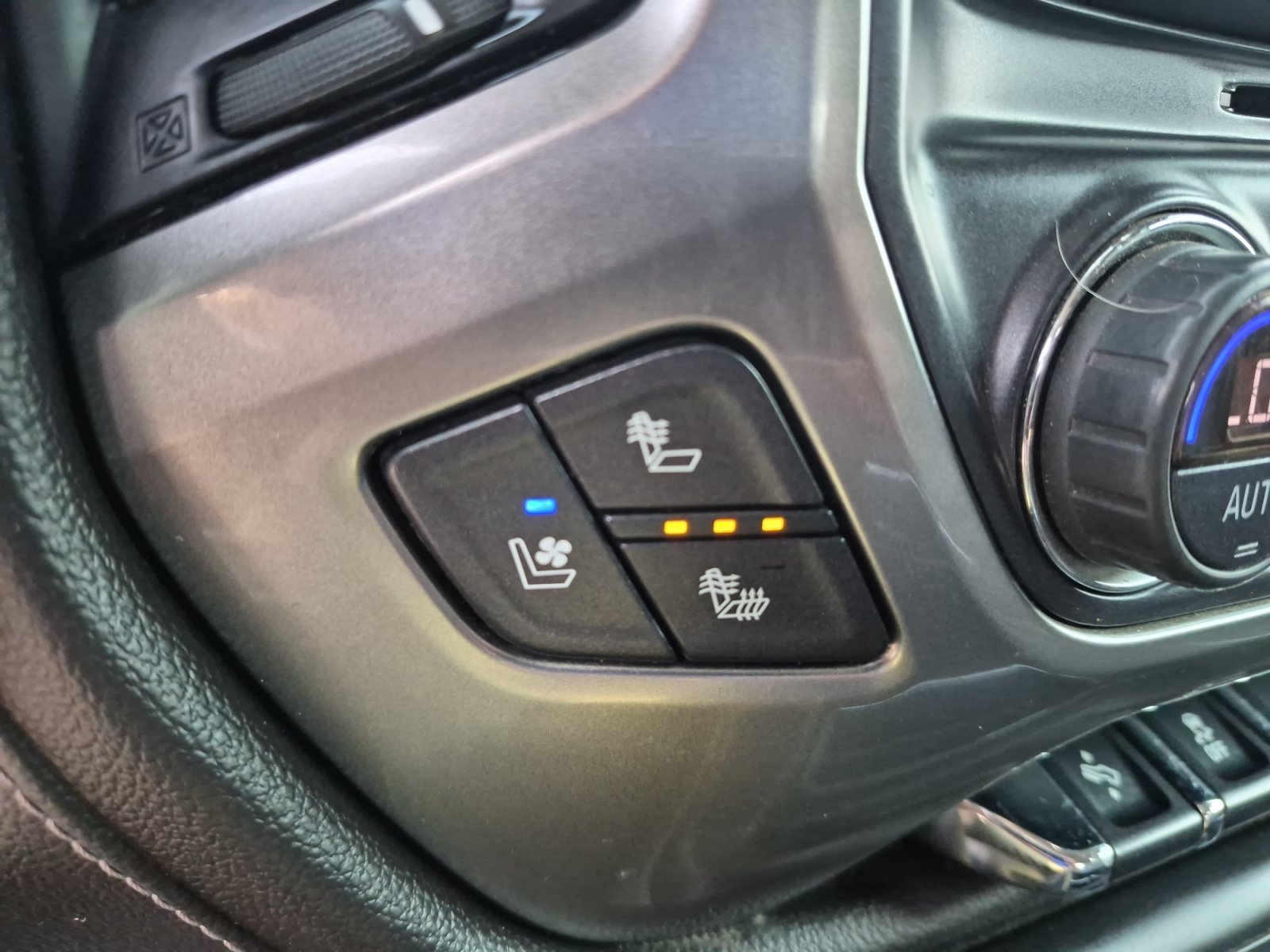 Used 2019 Chevrolet Silverado 2500 LTZ w/ Duramax Plus Package AWD/4WD image 24
