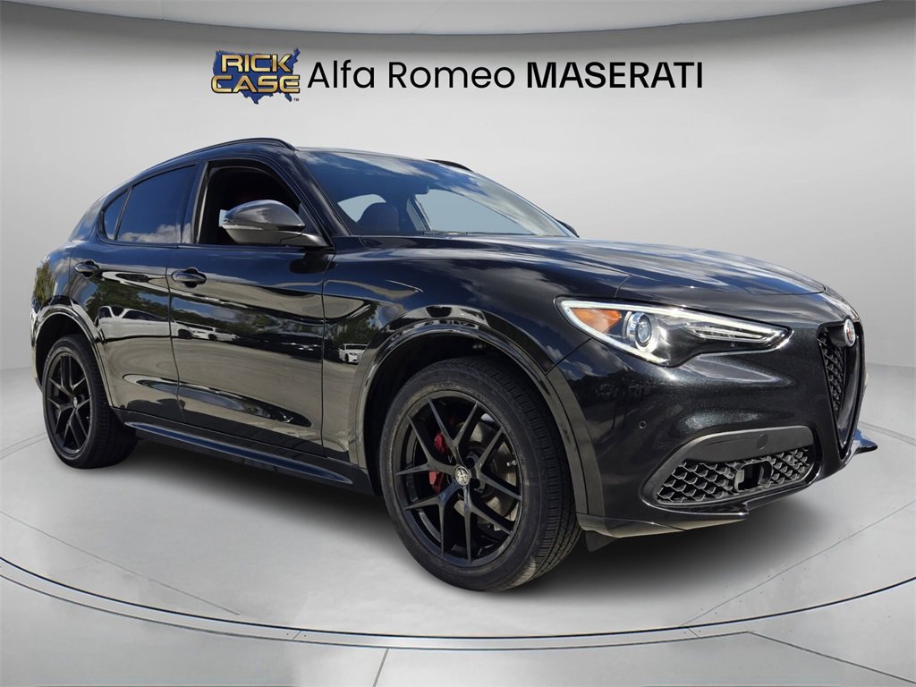 Used 2021 Alfa Romeo Stelvio Ti Sport image 9
