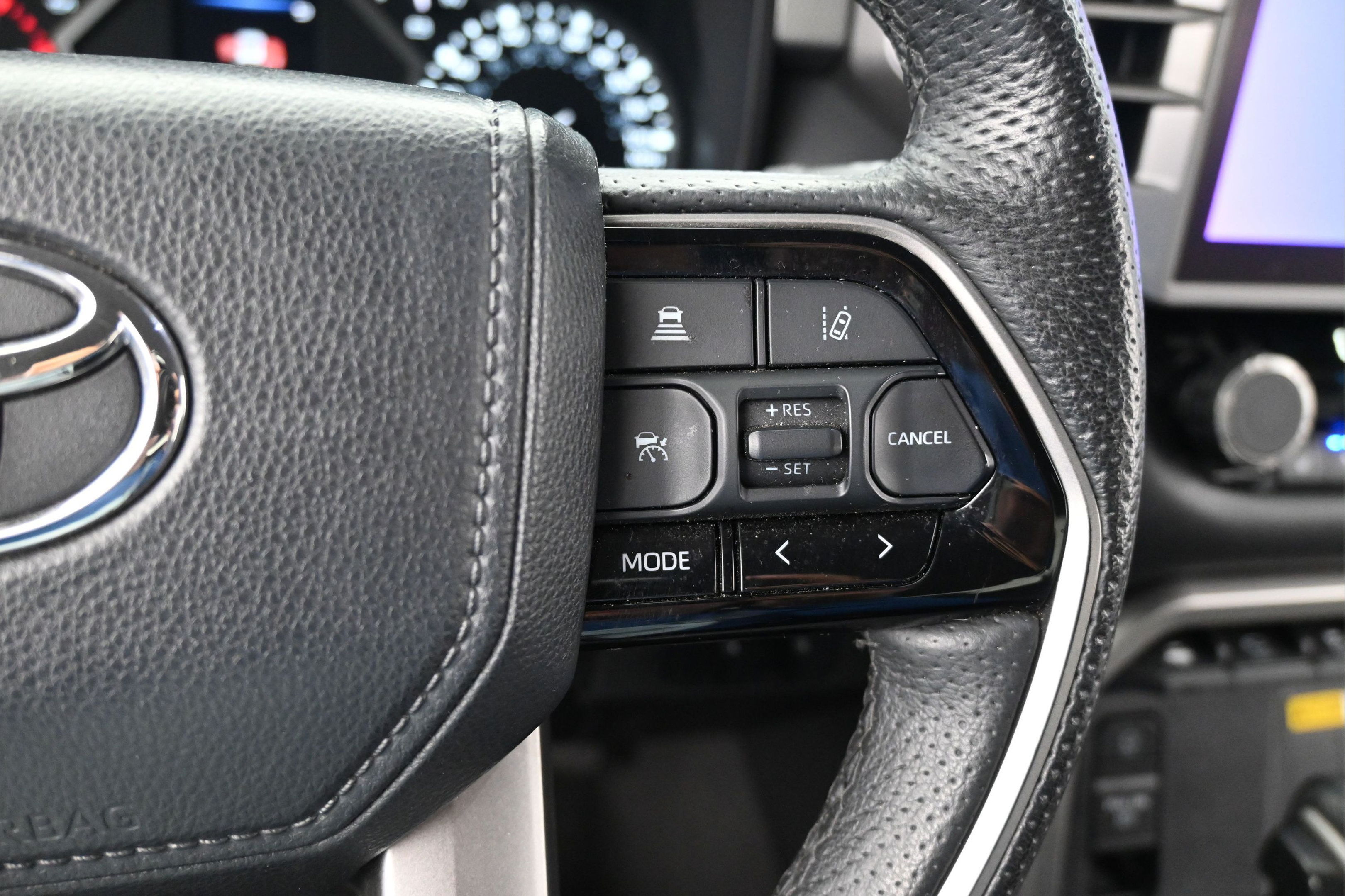 Used 2023 Toyota Tundra Limited AWD/4WD image 15