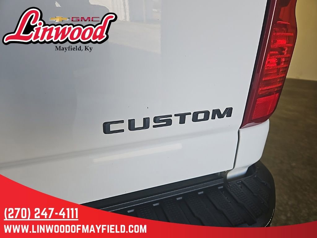 Used 2022 Chevrolet Silverado 2500 Custom w/ Custom Value Package AWD/4WD image 12