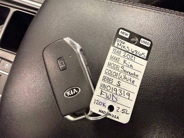 Used 2021 Kia Sorento S w/ Panoramic Sunroof Package FWD image 40