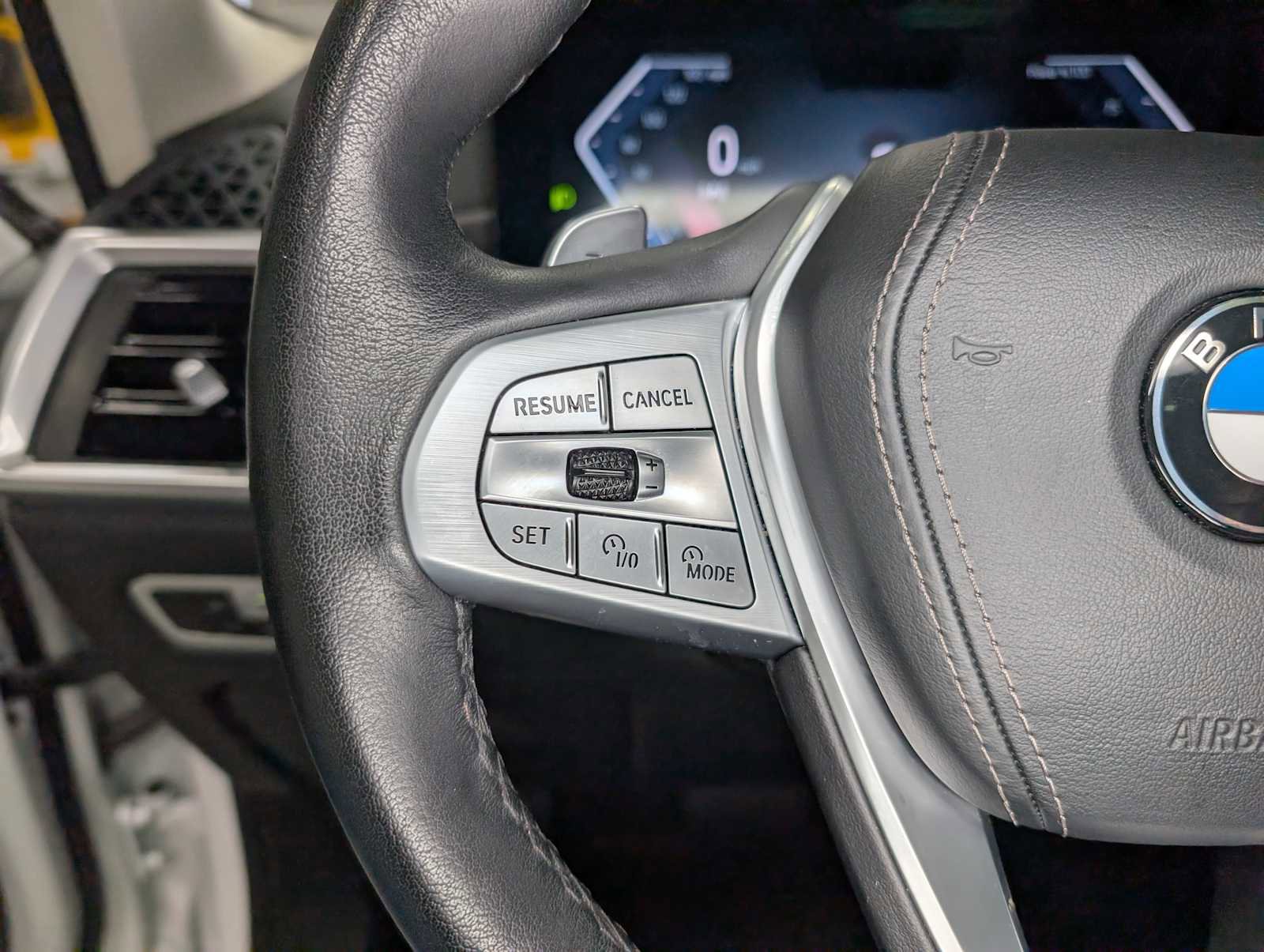 Used 2023 BMW X7 xDrive40i w/ Climate Comfort Package image 34