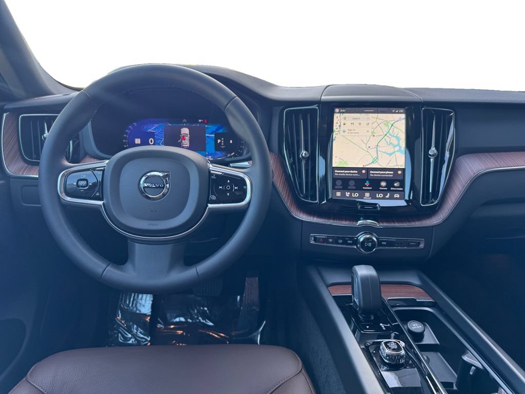 Certified 2024 Volvo XC60 B5 Plus w/ Climate Package AWD/4WD image 27