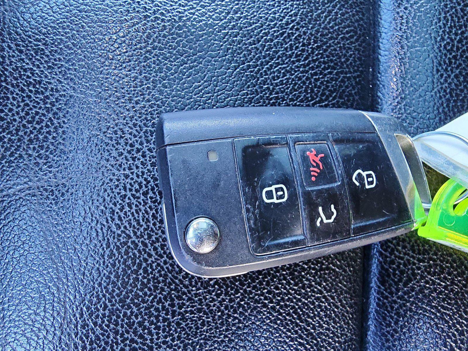 Used 2015 Volkswagen GTI SE w/ Lighting Package (SEL) image 27