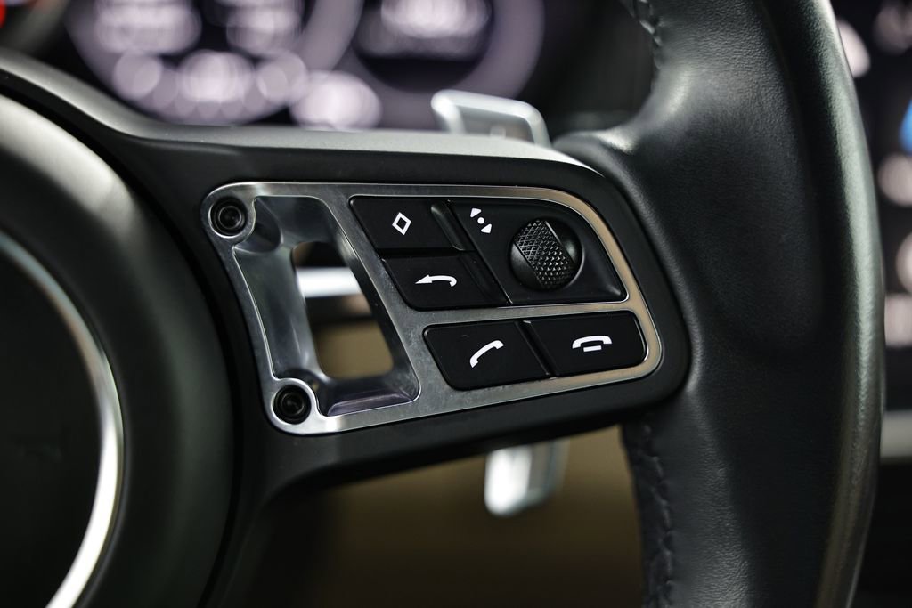 Certified 2022 Porsche Cayenne Turbo image 36