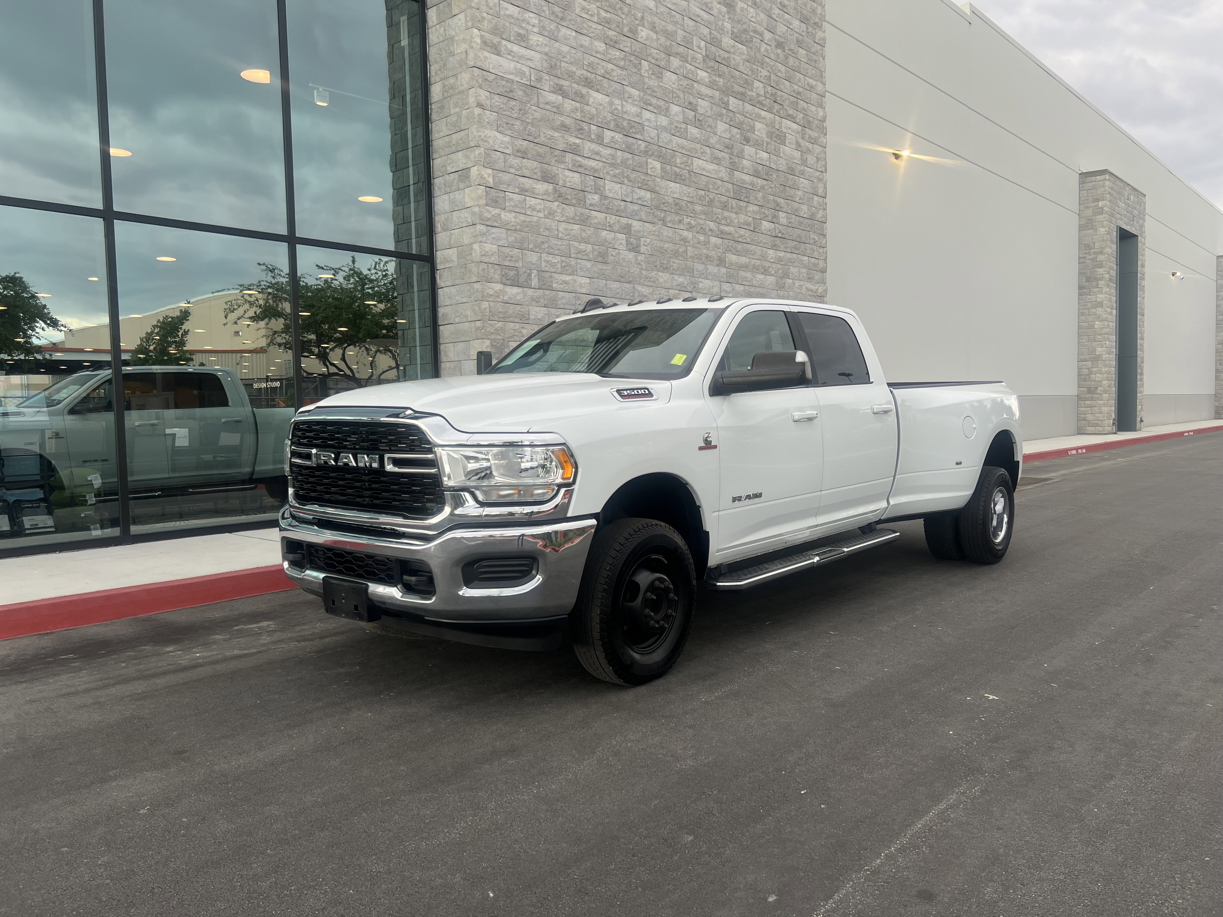 Used 2022 RAM 3500 Big Horn AWD/4WD image 37