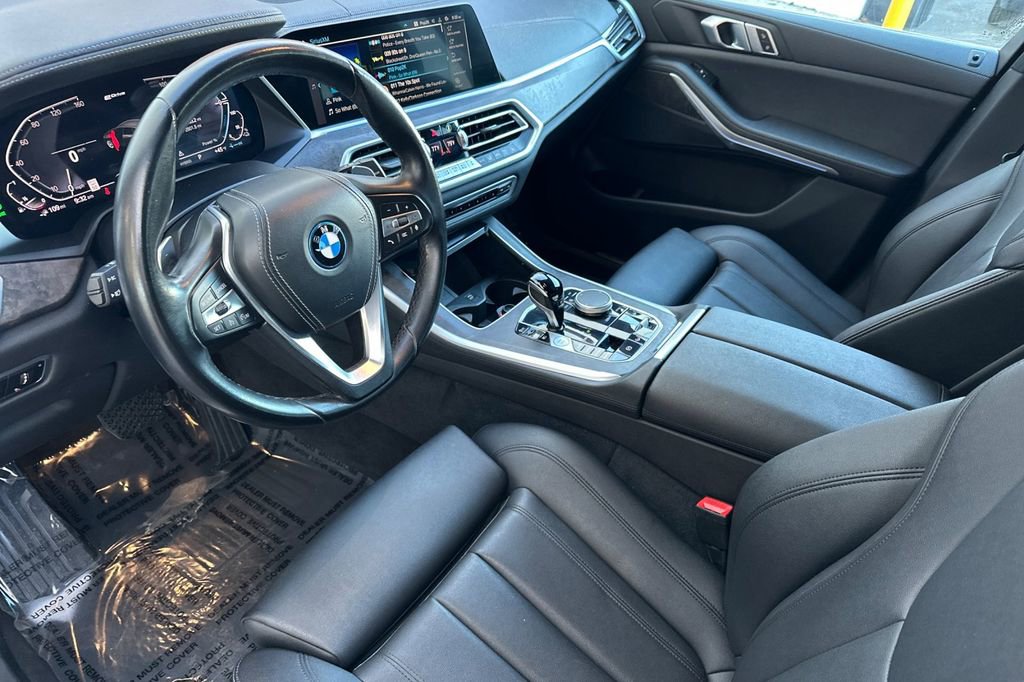 Used 2022 BMW X5 xDrive45e w/ Parking Assistance Package image 9