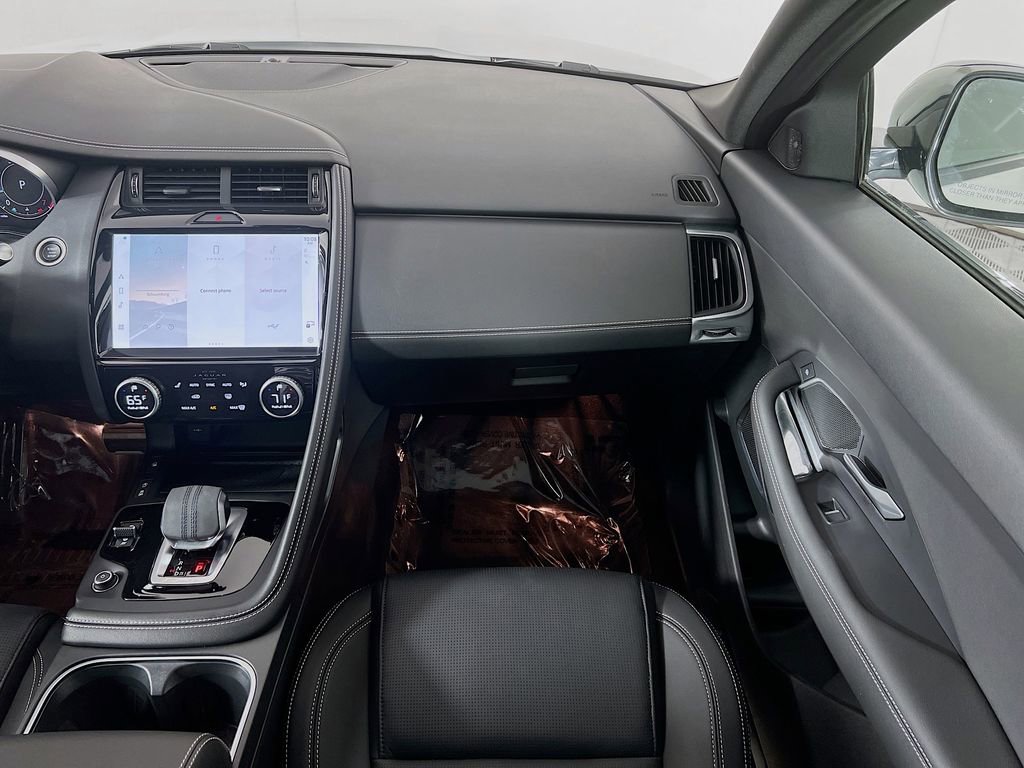 Used 2024 Jaguar E-PACE R-Dynamic SE AWD/4WD image 25