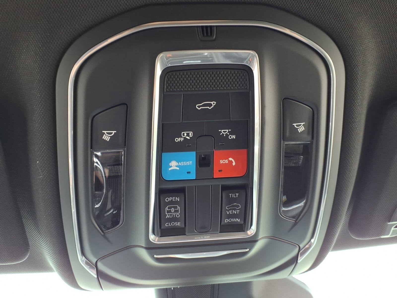 New 2026 Jeep Grand Cherokee Altitude AWD/4WD image 15